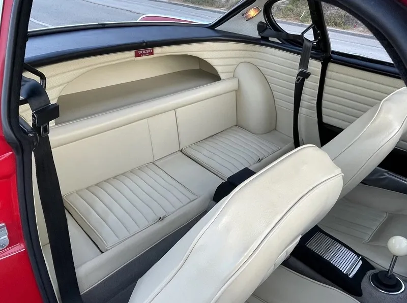 Volvo P1800S