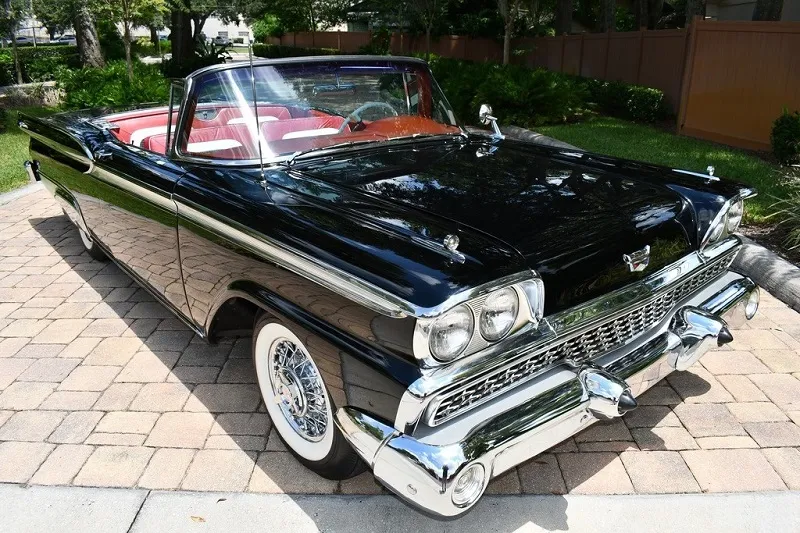 Ford Fairlane