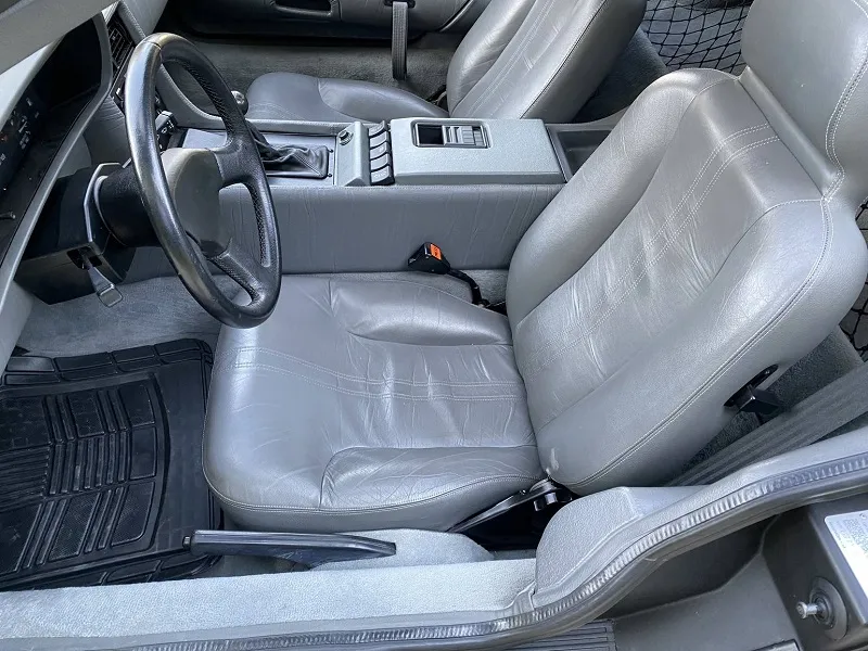DeLorean DMC-12