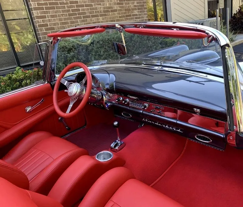 Ford Thunderbird
