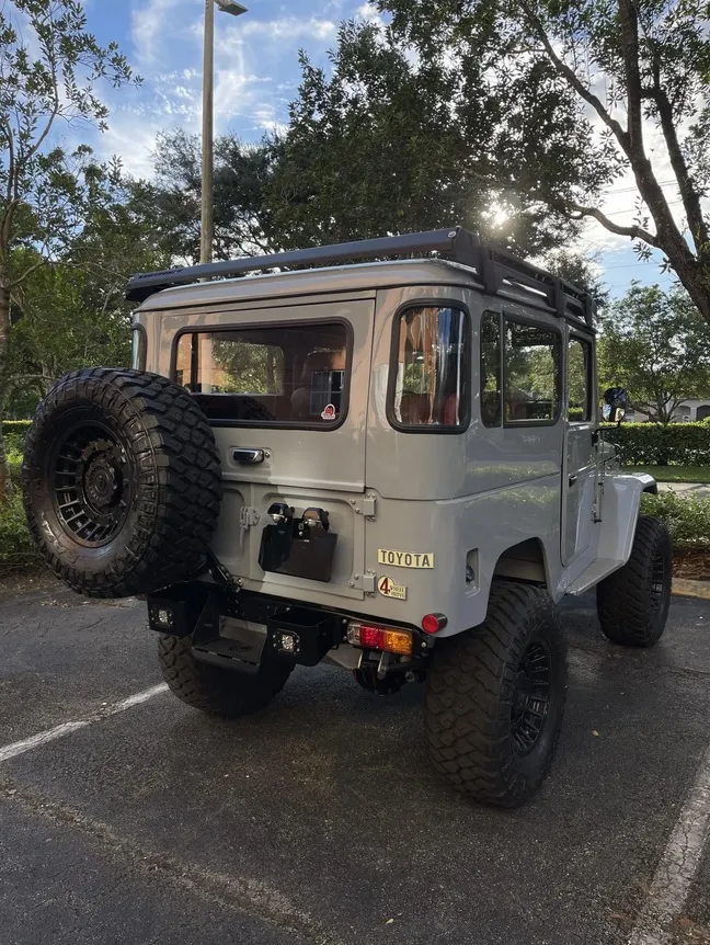 Toyota Land Cruiser FJ40