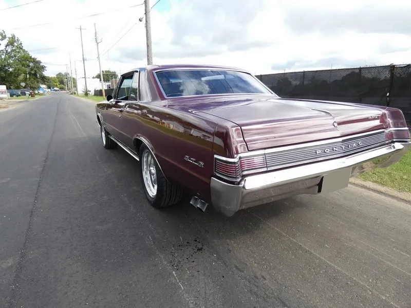 Pontiac LeMans
