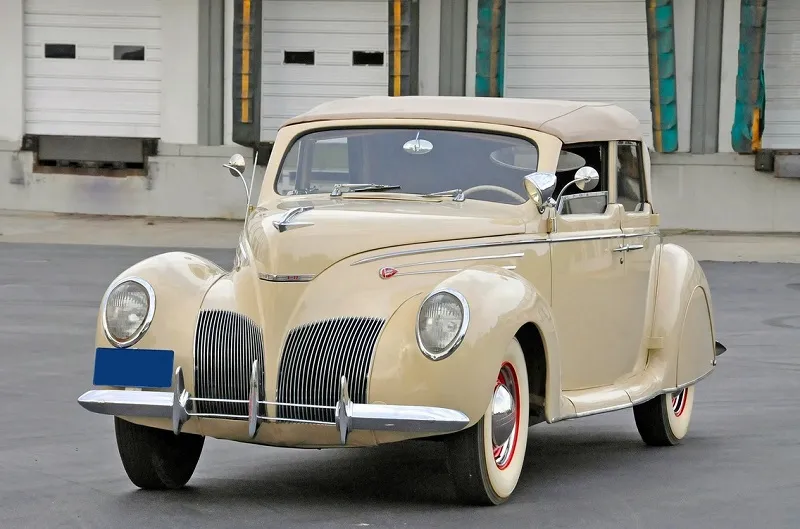 Lincoln Zephyr