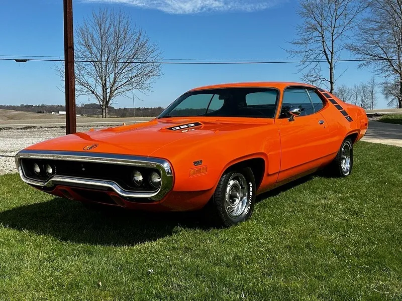Plymouth Satellite