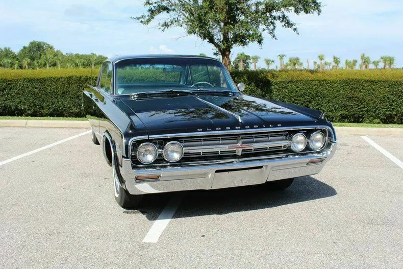 1961 Oldsmobile Ninety-Eight