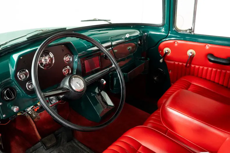 Dodge D100
