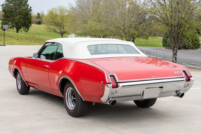 Oldsmobile 442