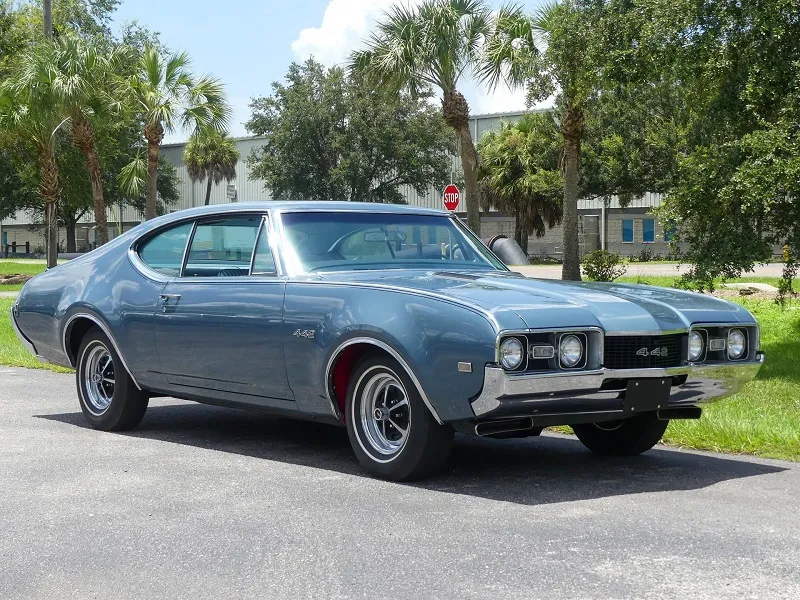 Oldsmobile Cutlass