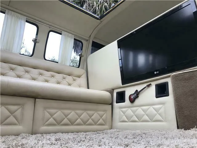 Volkswagen Bus