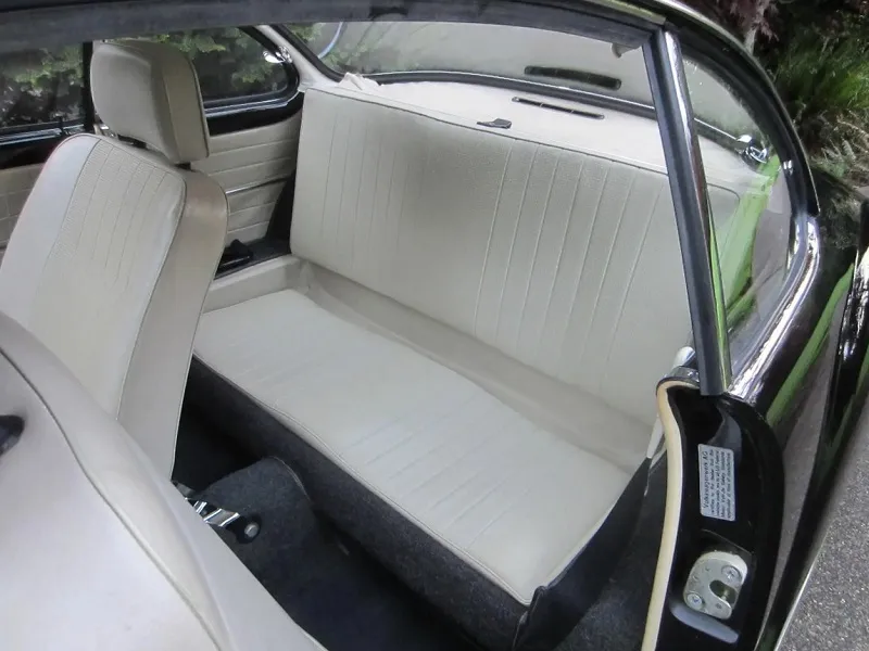 Volkswagen Karmann Ghia