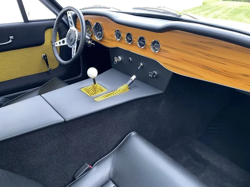 TVR 2500M