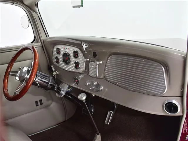 Ford 5-Window