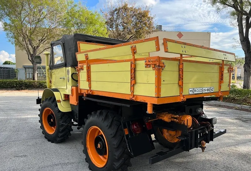 Mercedes-Benz Unimog