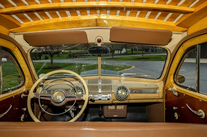 Ford Super Deluxe