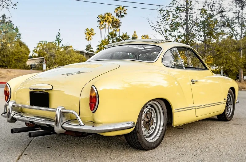Volkswagen Karmann Ghia