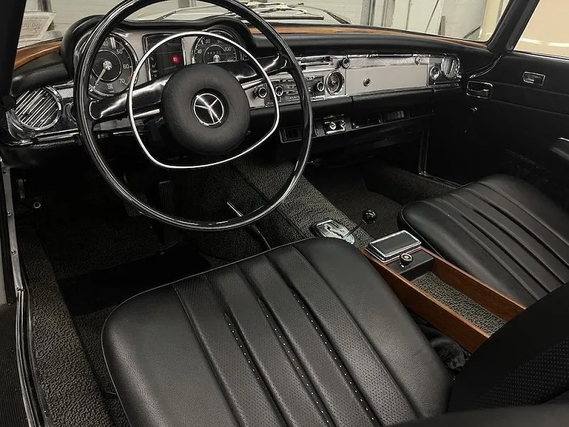 Mercedes-Benz 280SL