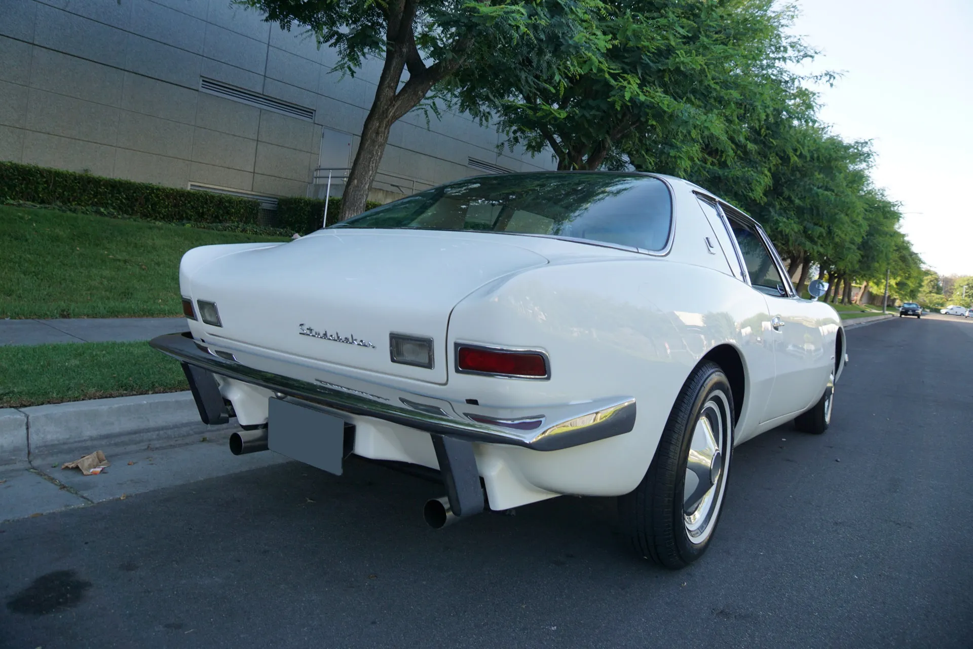 Studebaker Avanti