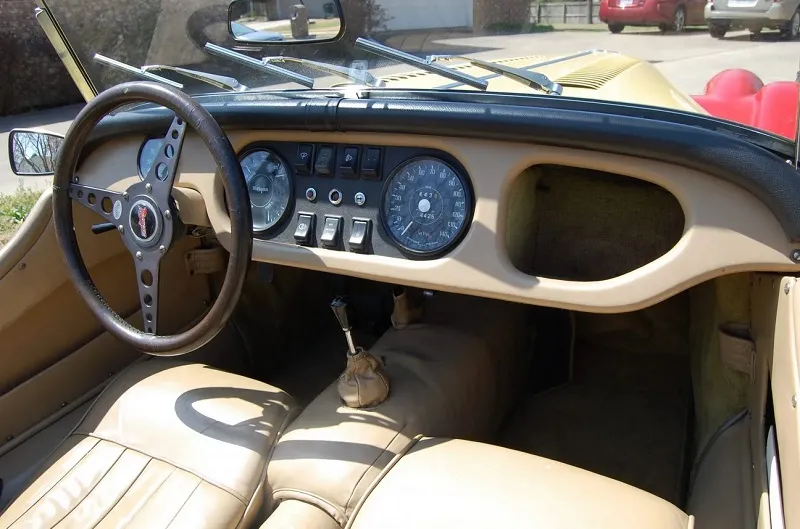 Morgan Plus 8