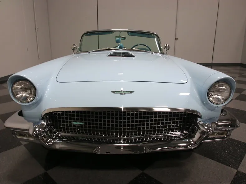Ford Thunderbird