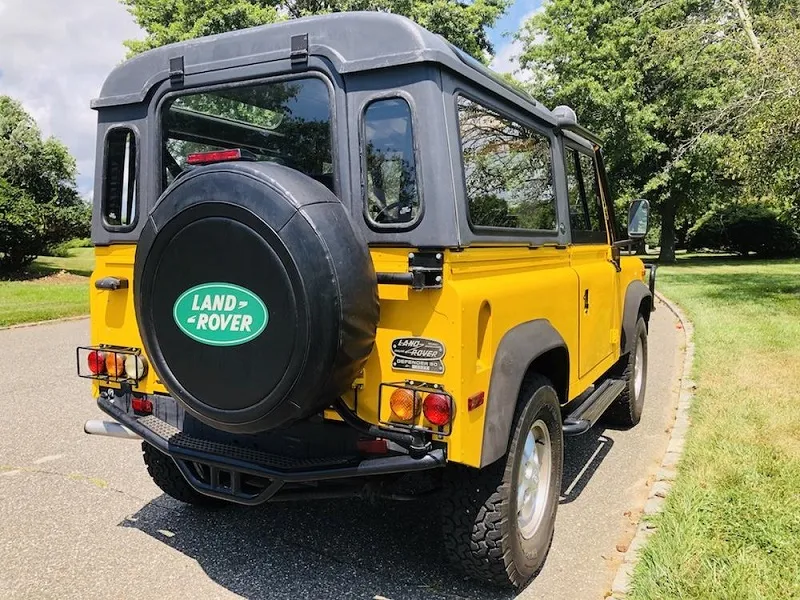 Land Rover Defender
