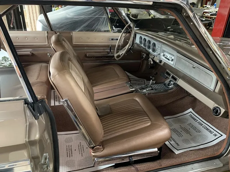 Plymouth Sport Fury
