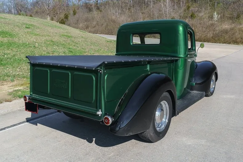 Ford Pickup