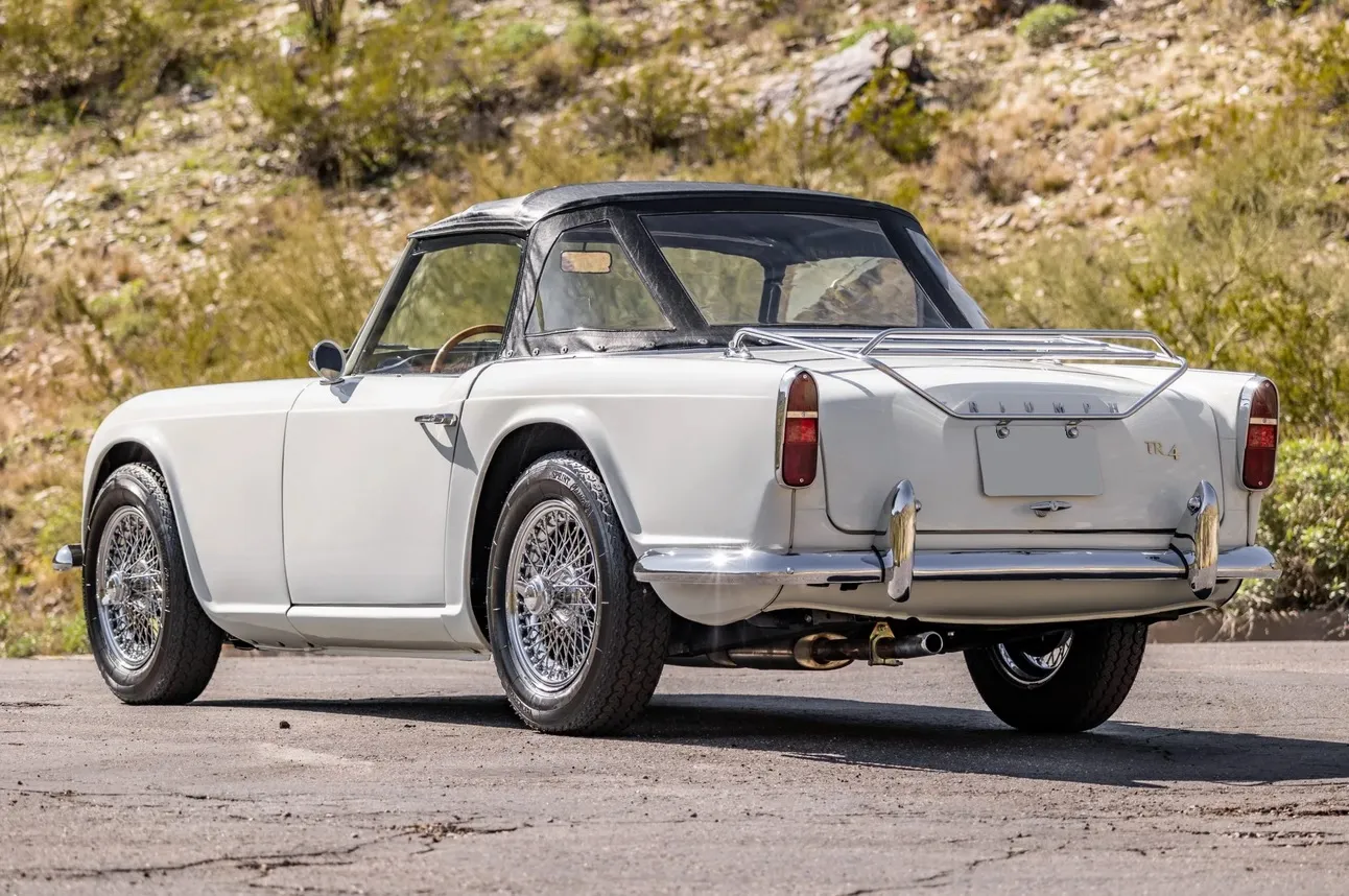 Triumph TR4