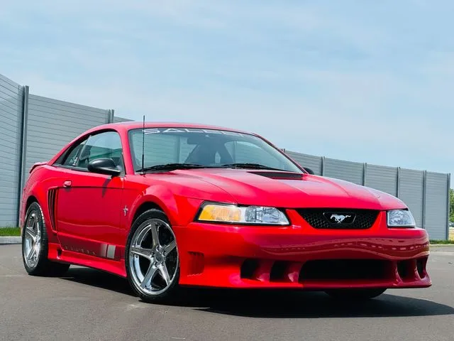 2000 Ford Mustang