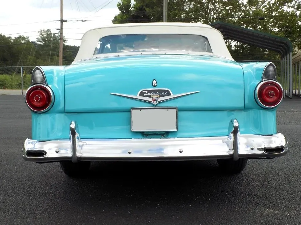 Ford Fairlane Sunliner