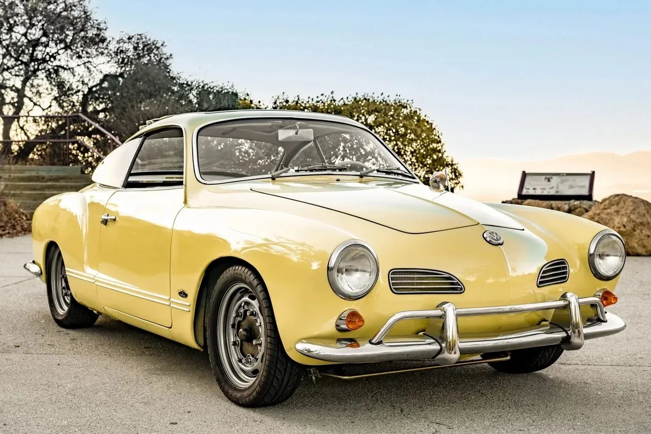 Volkswagen Karmann Ghia