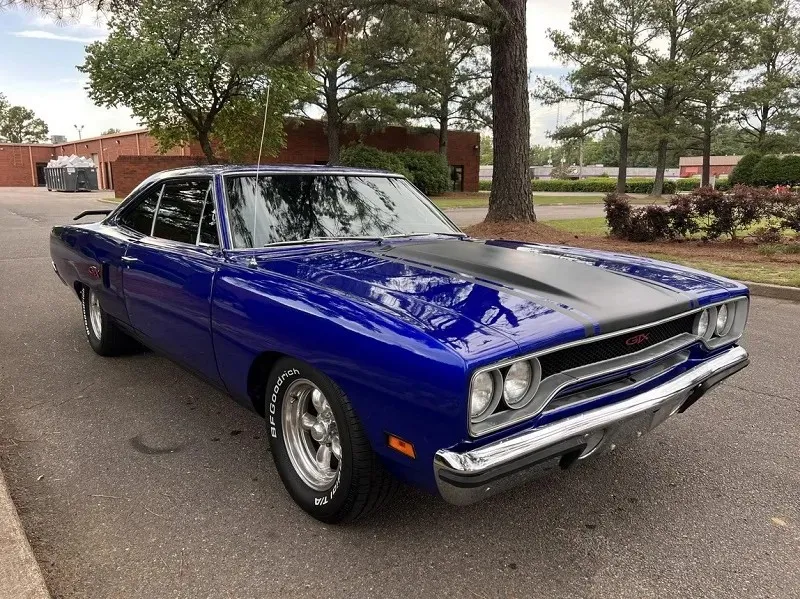 Plymouth Satellite