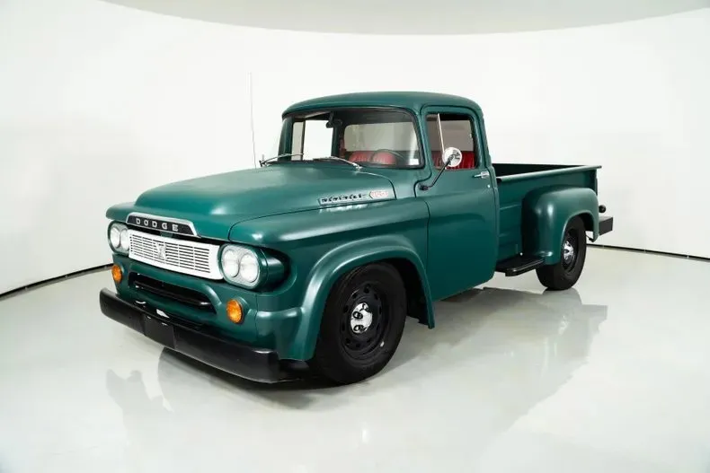 Dodge D100