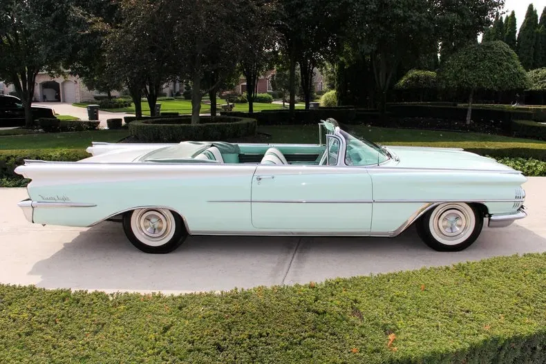 Oldsmobile Ninety-Eight