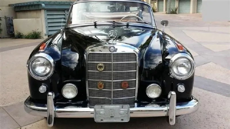Mercedes-Benz 220SE