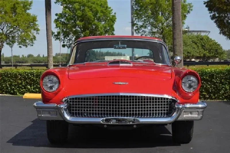 Ford Thunderbird