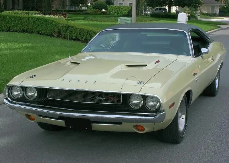 1970 Dodge Challenger RT/SE 440 SIX PACK