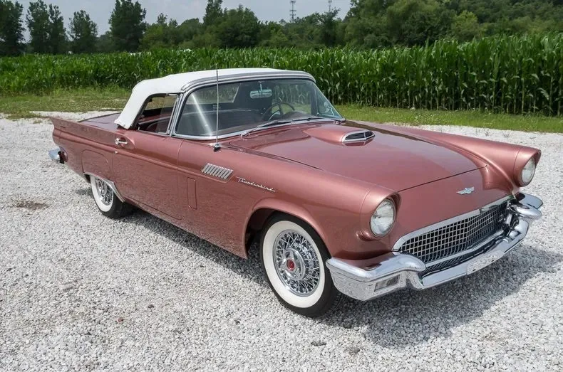 Ford Thunderbird