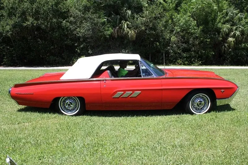 Ford Thunderbird