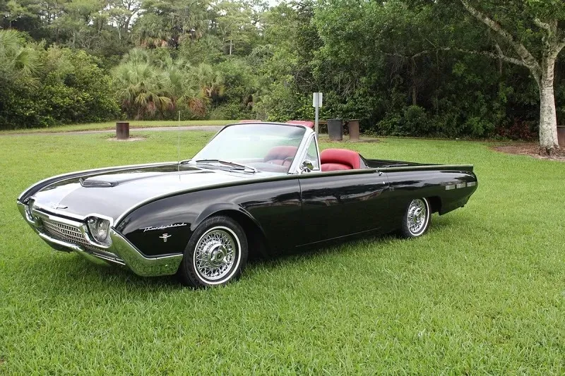 Ford Thunderbird