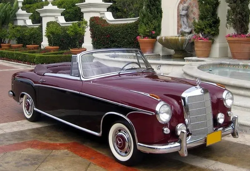 Mercedes-Benz 220SE