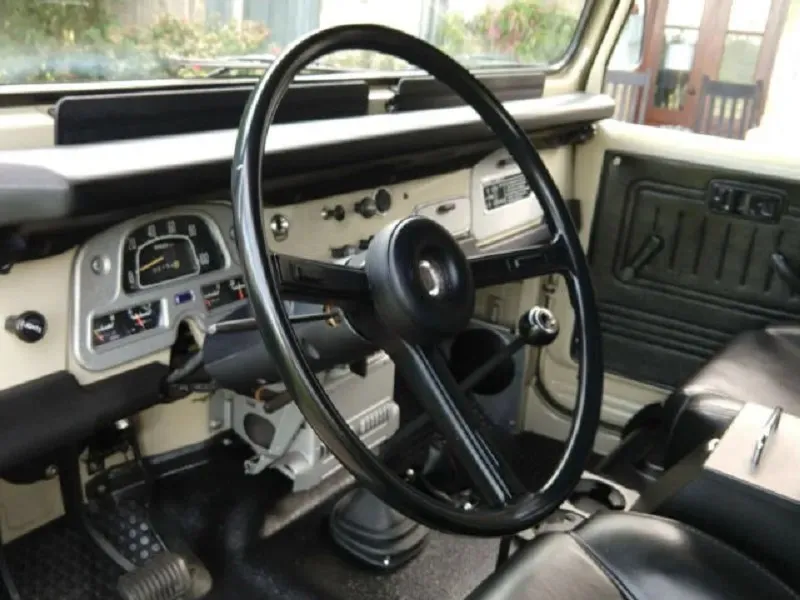Toyota Land Cruiser FJ40