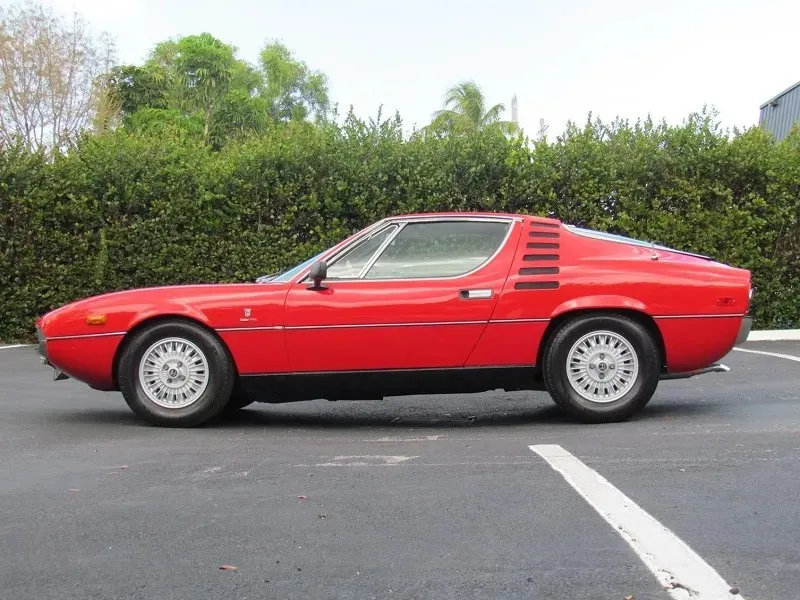 Alfa Romeo Montreal