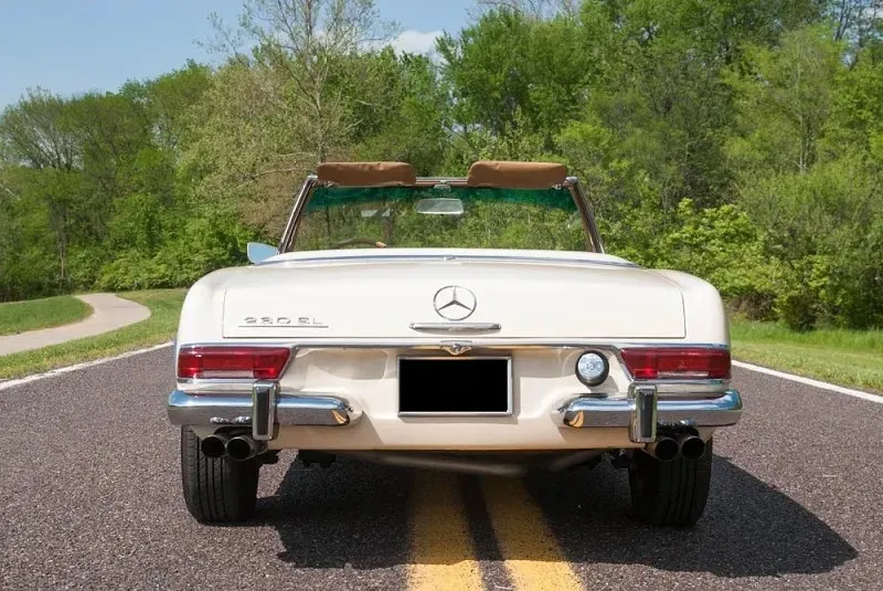 Mercedes-Benz 230 SL
