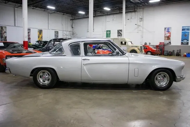 Studebaker Commander