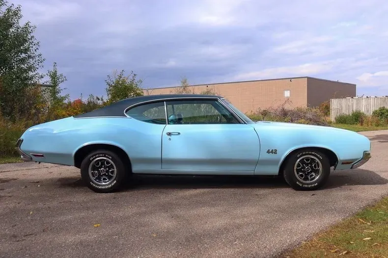 Oldsmobile 442