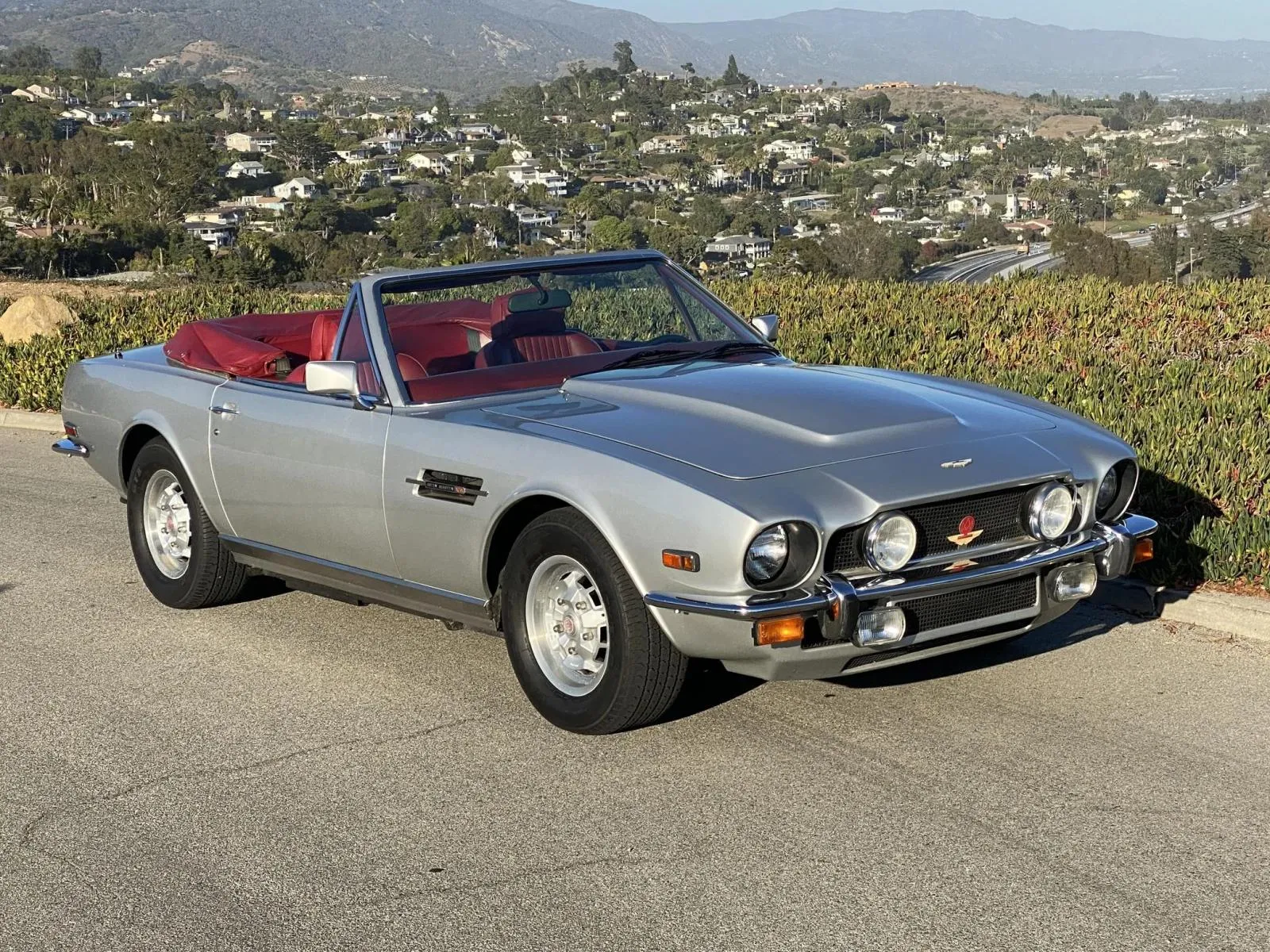 1982 Aston Martin V8 Volante