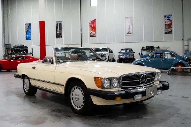 Mercedes-Benz 560SL
