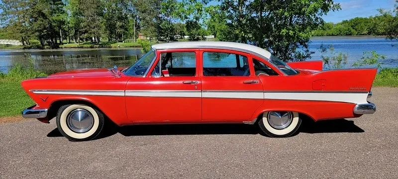 Plymouth Belvedere