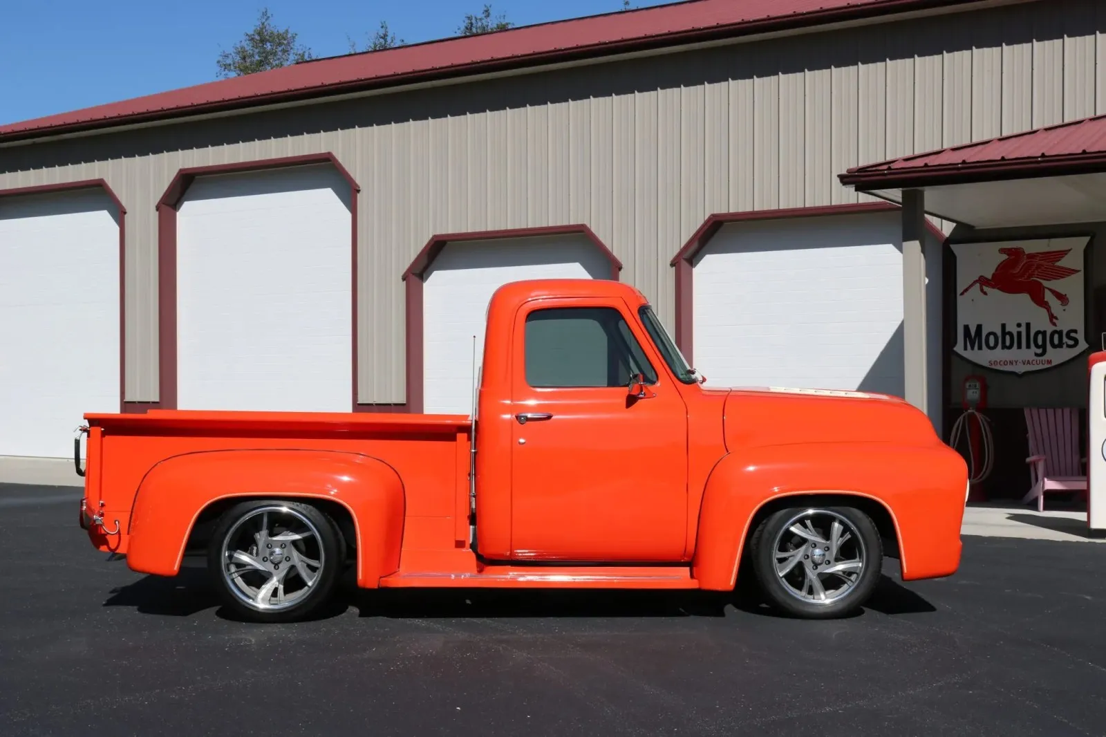 Ford F-100