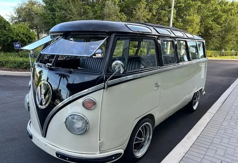 1974 Volkswagen Type 2 VW Bus Samba